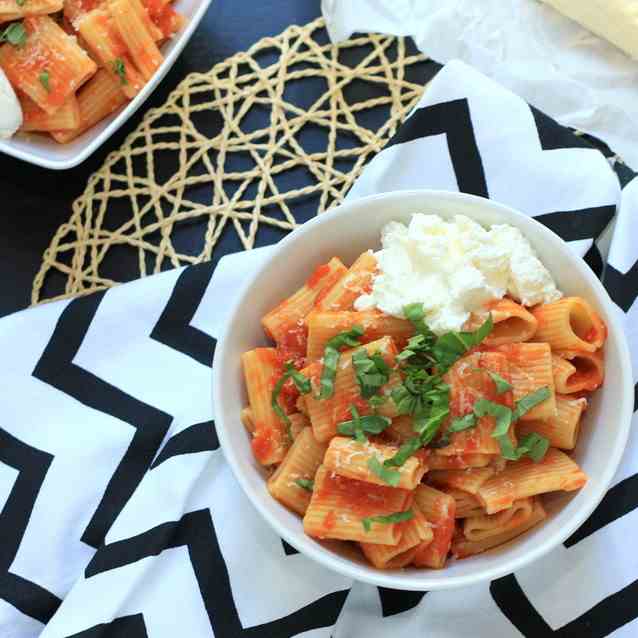 Rigatoni with Marinara - Ricotta