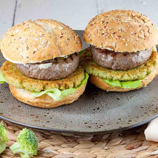 Broccoli and beef burgers