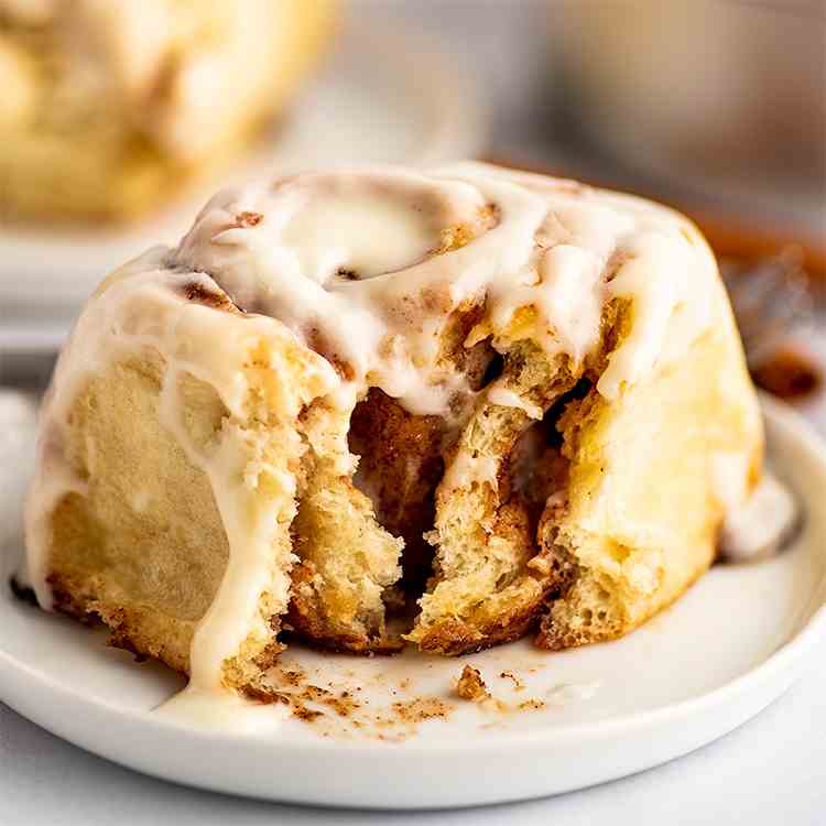 Easy Small-batch Cinnamon Rolls