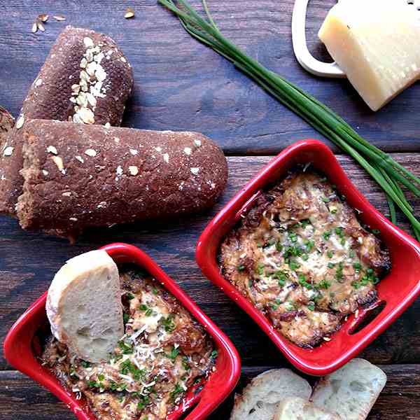 Onion, bacon and gruyere spread