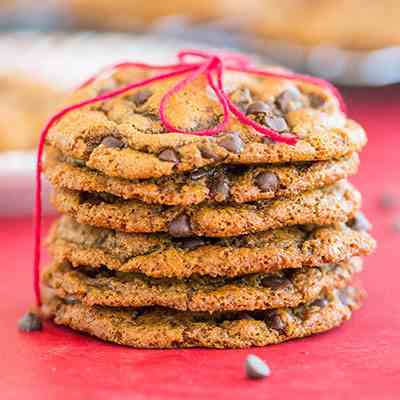 chewy peanut butter chocolate chip cookies
