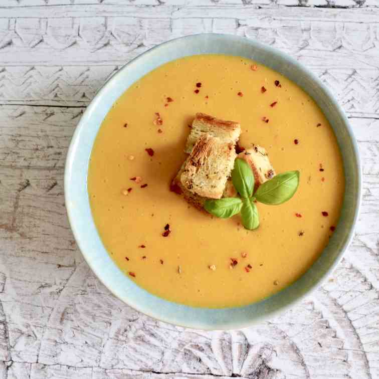 Chilli Sweet Potato and Quinoa Soup