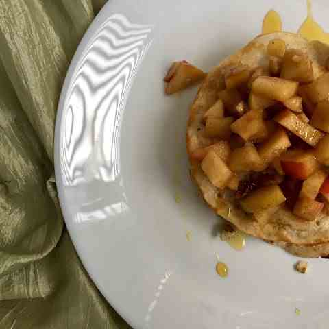 Pancakes with Caramelised Apple - Walnut