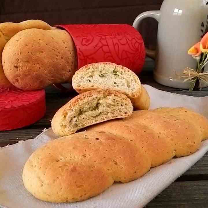 Garlic bread.