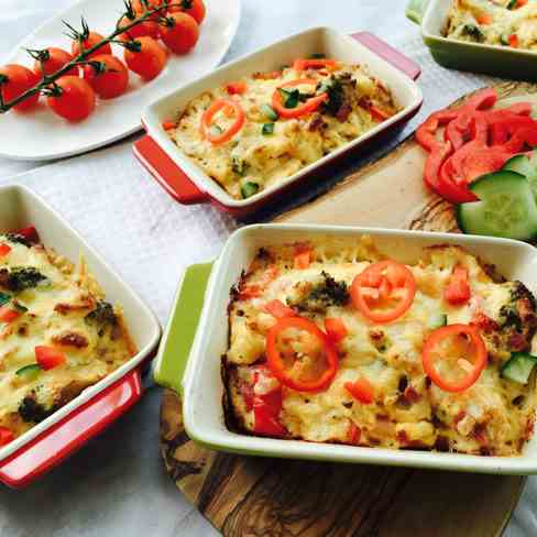 Baked pepper, cheese and broccoli omelette