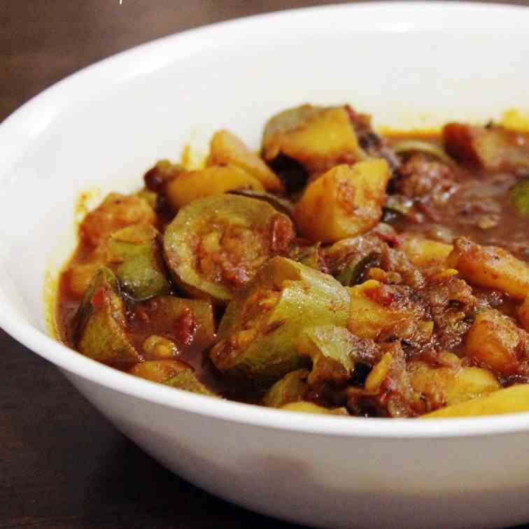 Aloo Parwal Curry Recipe
