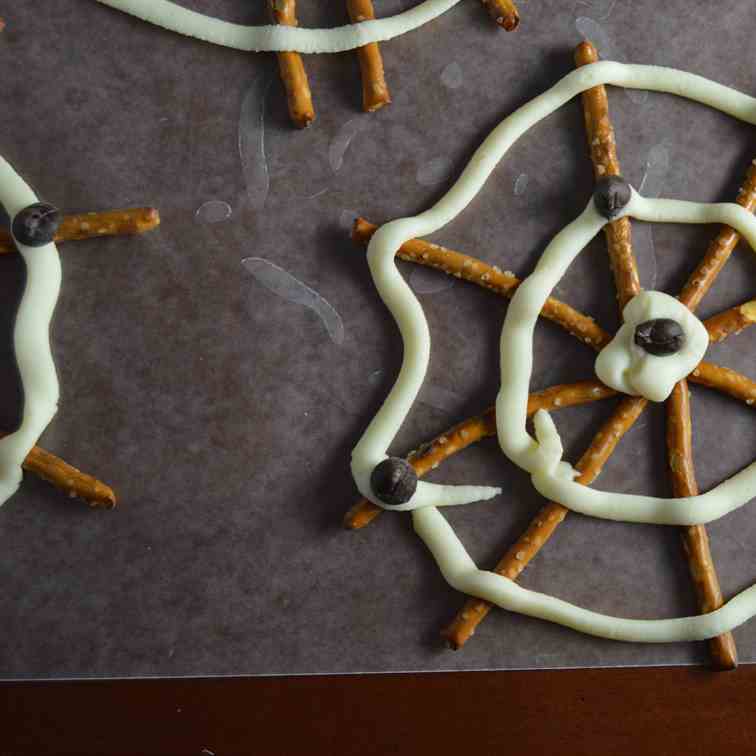 Pretzel - Chocolate Spider Webs