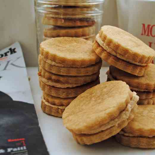 Maple Cream Sandwich Cookies 