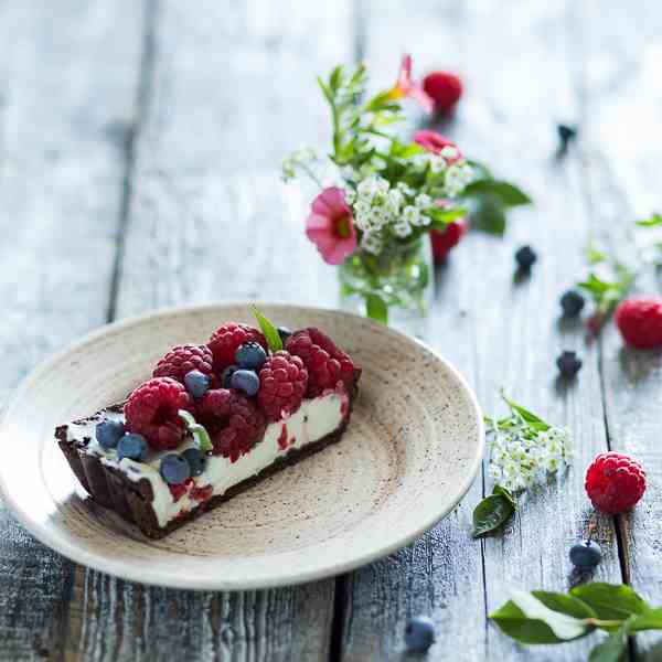 Basil tart with fresh fruits