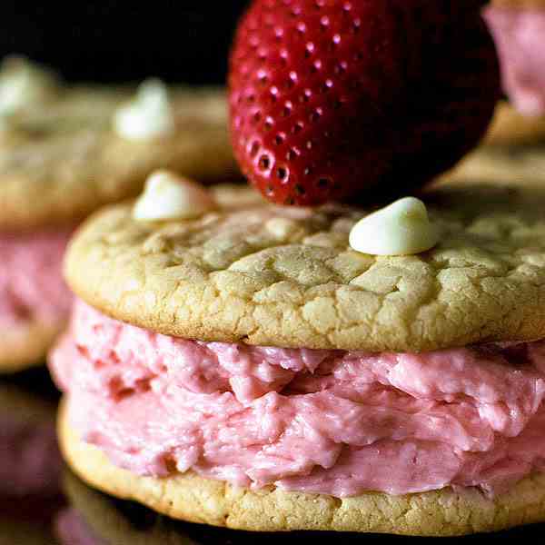 White Chocolate Cookie Sandwiches