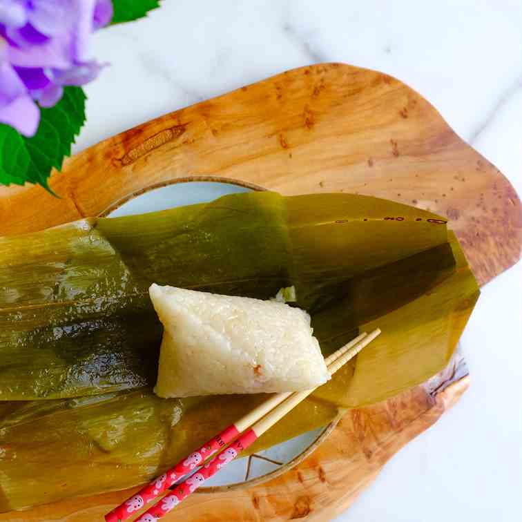 Mini Sticky Rice Wrapped in Banana Leaves