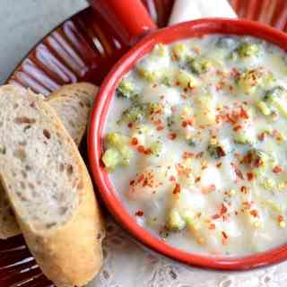 Cheesy vegetable chowder