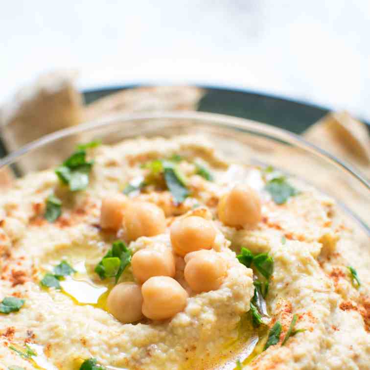 Easy Homemade Almond Hummus