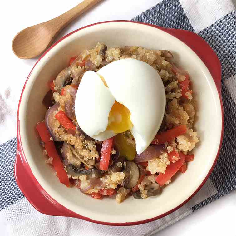 Mushroom quinoa with red pepper