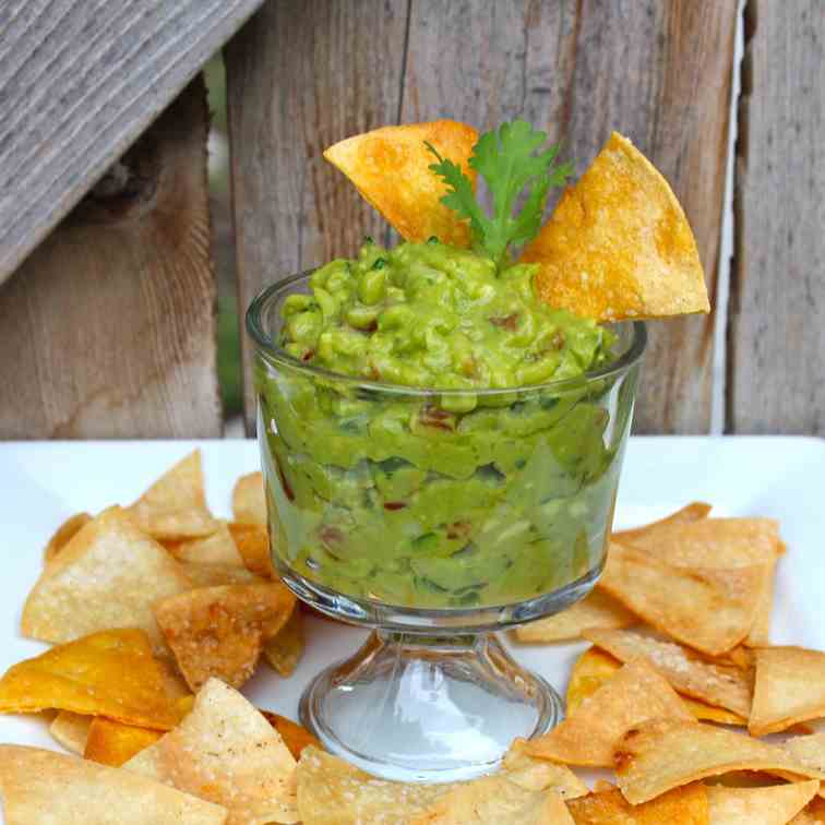 Guacamole & Baked Tortilla Chips