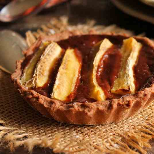 Banana and chocolate tart