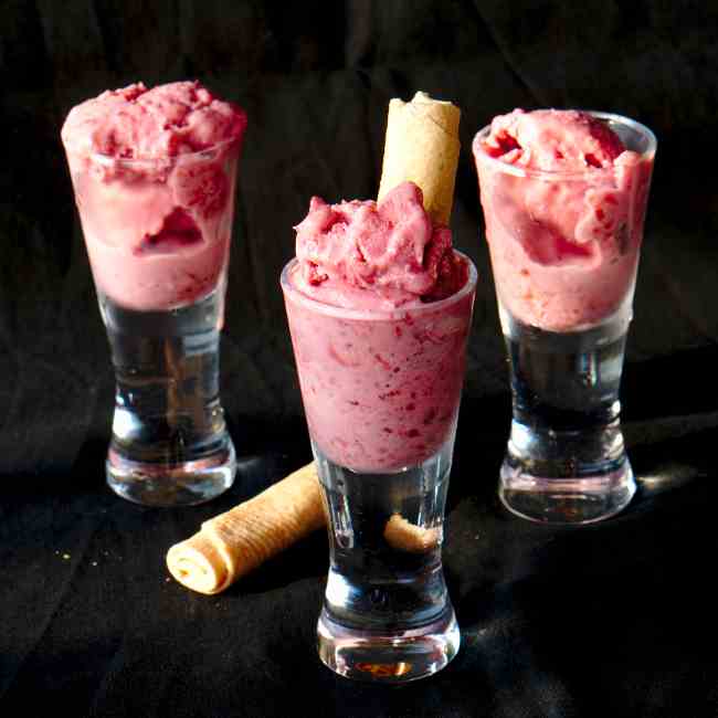 Ice cream cherries