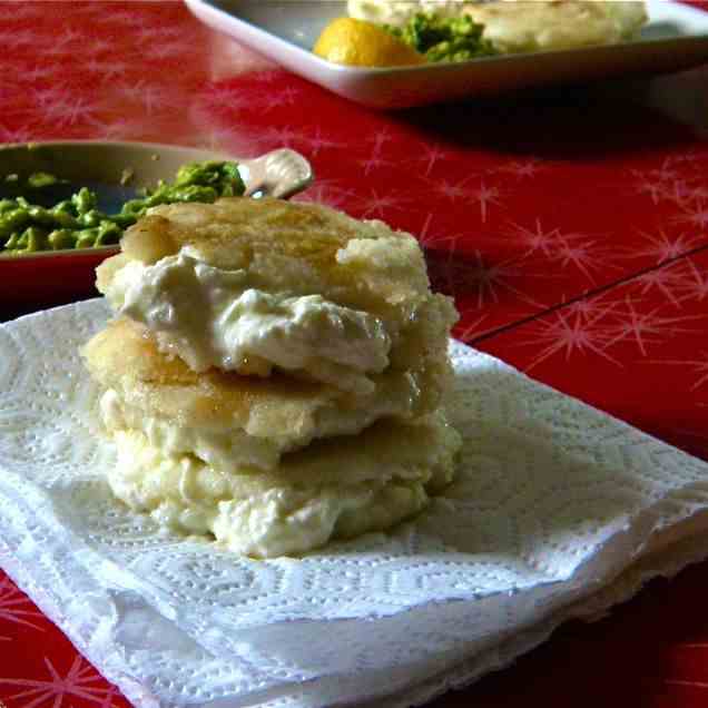 Cheese-Bellied Arepas