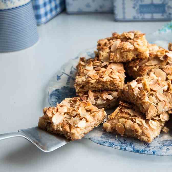 Paleo Apple Crumble Cake Slice