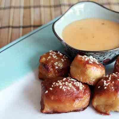 Homemade Pretzel Bites with Cheddar Cheese