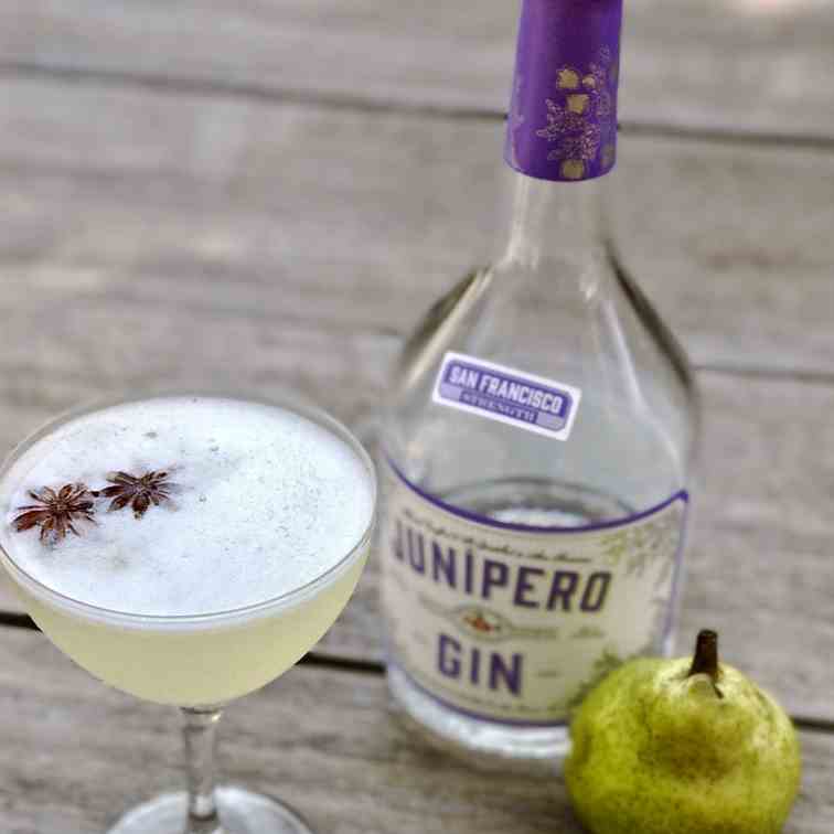 Spiced Pear Gin Fizz