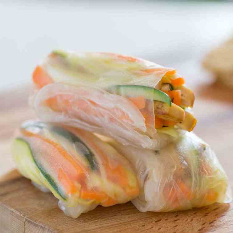 Vietnamese Summer Rolls with Crispy Tofu