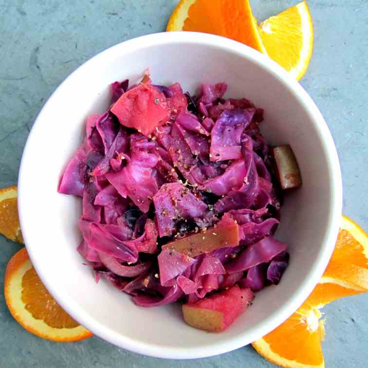 Red Cabbage with Orange and Apple