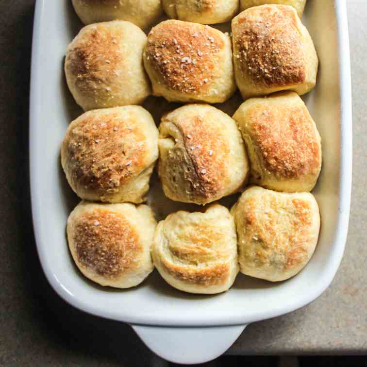 Soft and Chewy Dinner Rolls