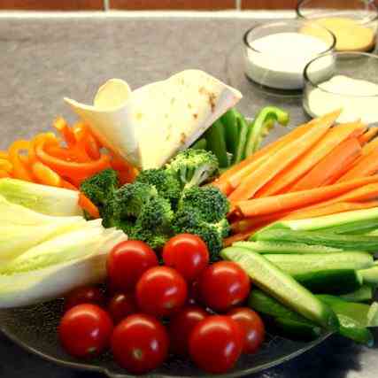 Vegetable-Sticks with Dips