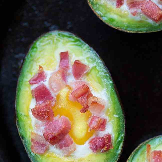 Bacon - Eggs Baked Avocado