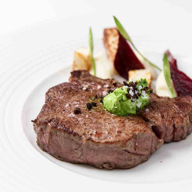 Beefsteak with wild garlic and beetroot