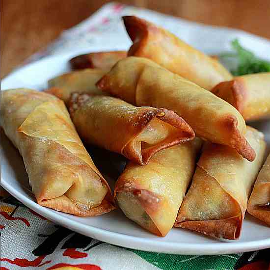 Baked Cheesy Chicken Egg Rolls