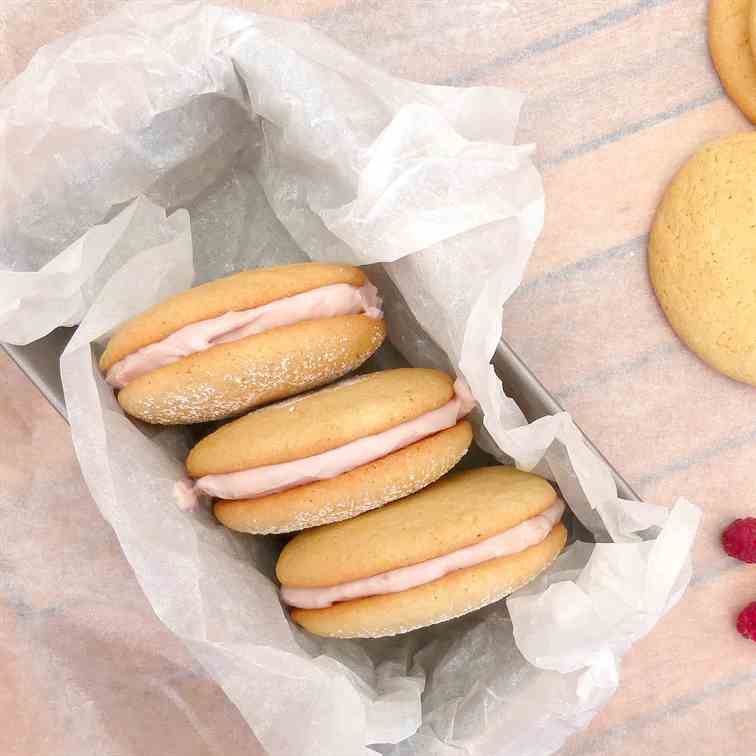 Vanilla Cookies with Raspberry Filling