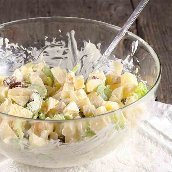 Crunchy apple salad