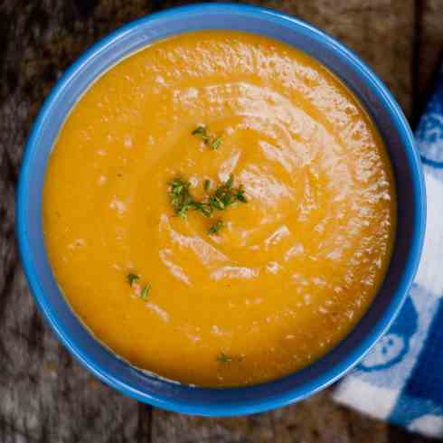 Simple carrot soup