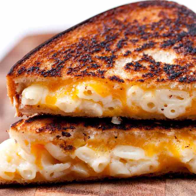 Macaroni and Cheese Toasties