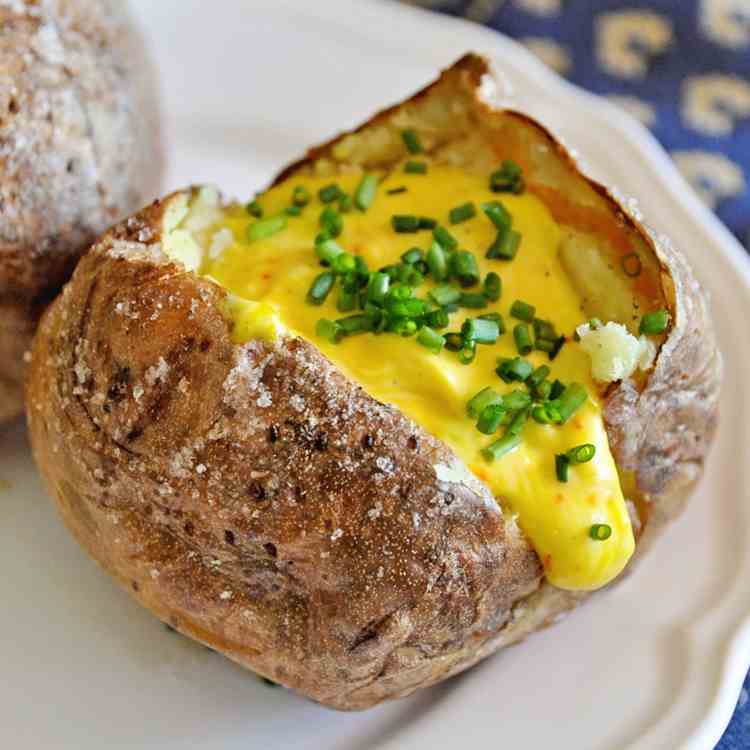 Crispy Baked Potatoes with Saffron Aioli