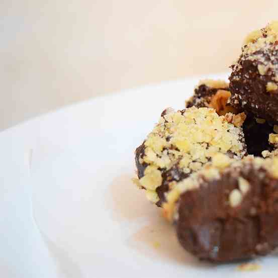 Vegan Chocolate Hazelnut Truffles