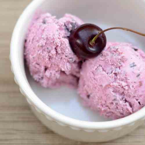 Cherry Ice Cream w/ Dark Chocolate