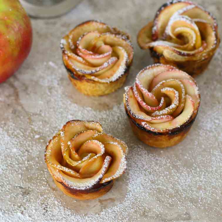 Baked Apple Pie Roses