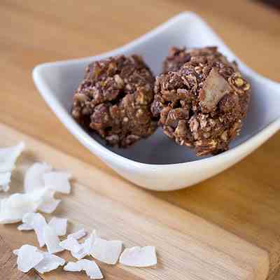 No Bake Apricot Nutella Cookie Balls