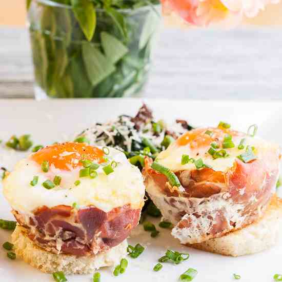 Eggs Baked in Ham Cups