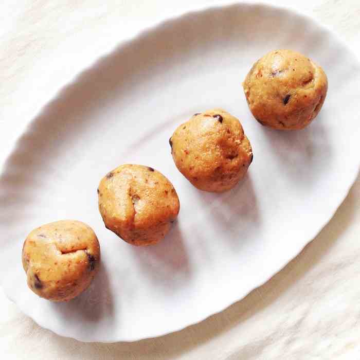 Peanut Butter Cookie Dough Bites