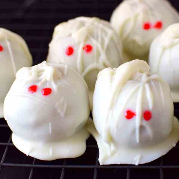 Pumpkin Cheesecake Truffle Mummies