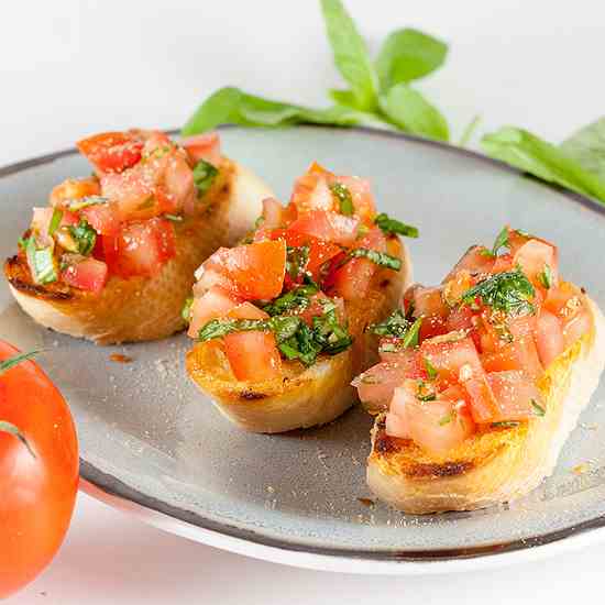 Tomato and basil bruschetta