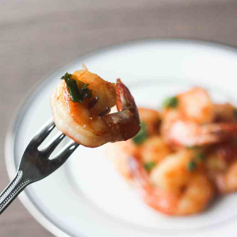 Pan-fried Garlic Prawns with Soy Sauce