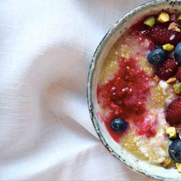 Quinoa porridge with coconut milk