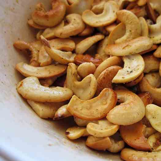 Fried Spiced Cashew Nuts