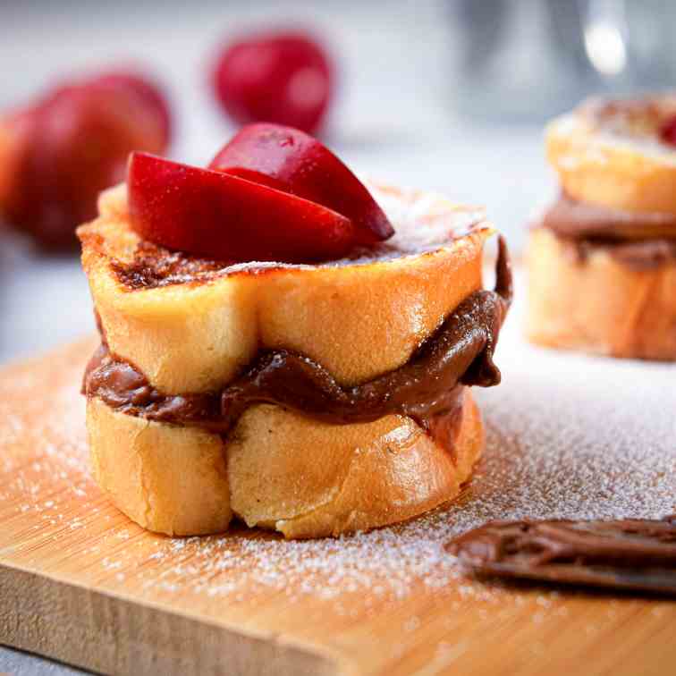 Nutella-Stuffed French Toast