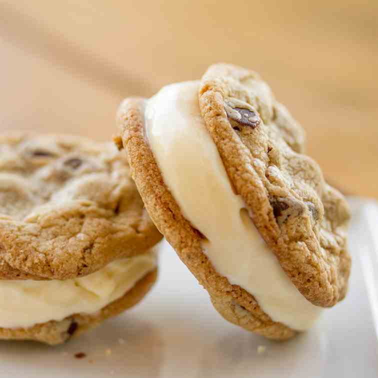 Dulce de-licious Ice Cream Sandwiches